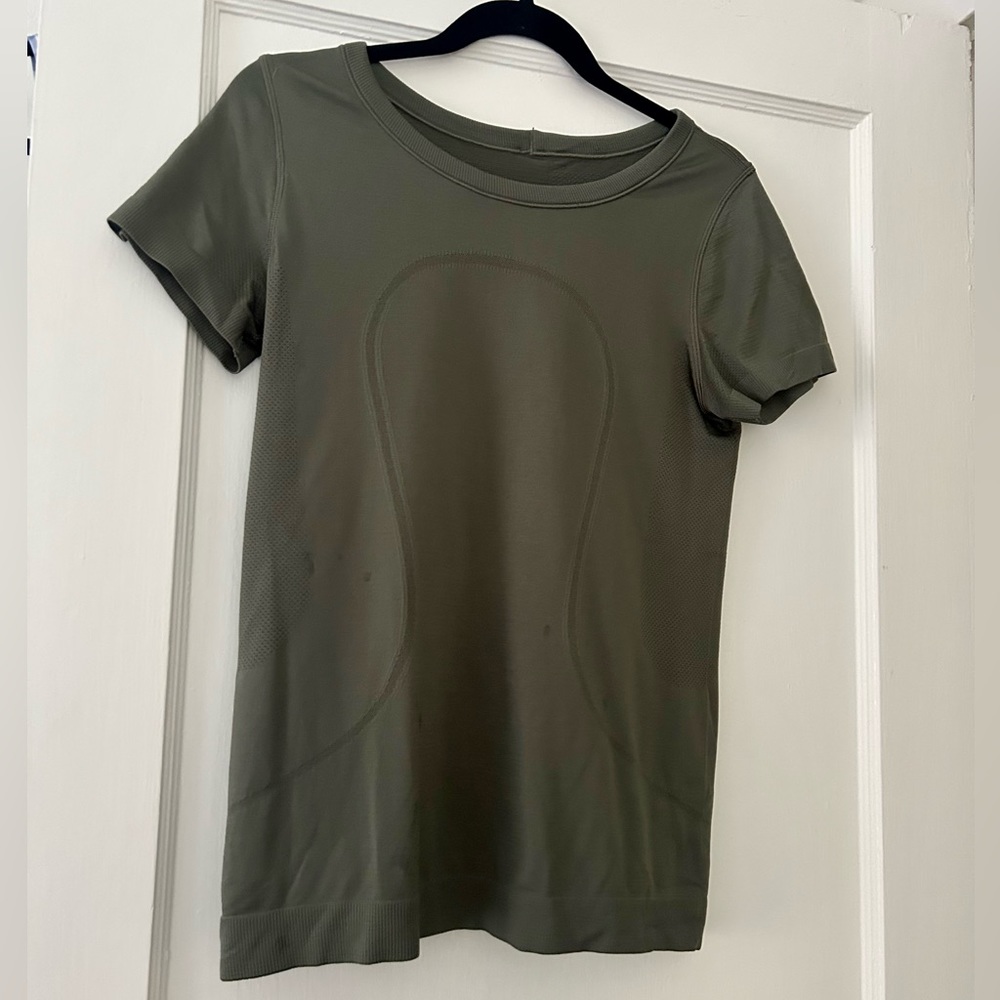 Lululemon Swifty Tech shirt